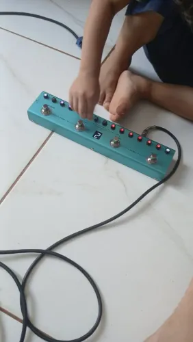 Troco por violão