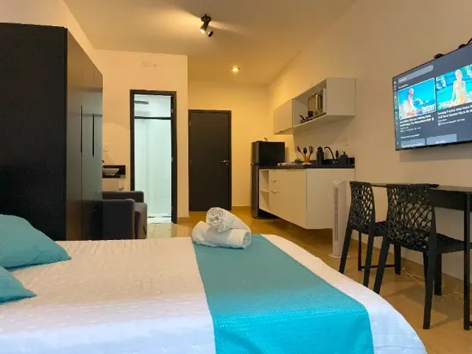 Studio a 200m (5 minutos a pé) do Metrô Vila Prudente com geladeira, fogão, cama, TV