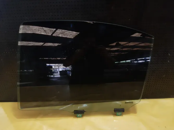 Vidro Traseiro Esquerdo Mitsubishi Lancer 2019