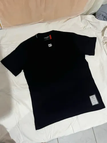 Camiseta Dolce & Gabbana Preta Logo Emborrachado - Original (Tamanho L/G)