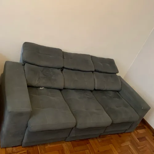 Sofá 3 lugares retrátil usado cinza