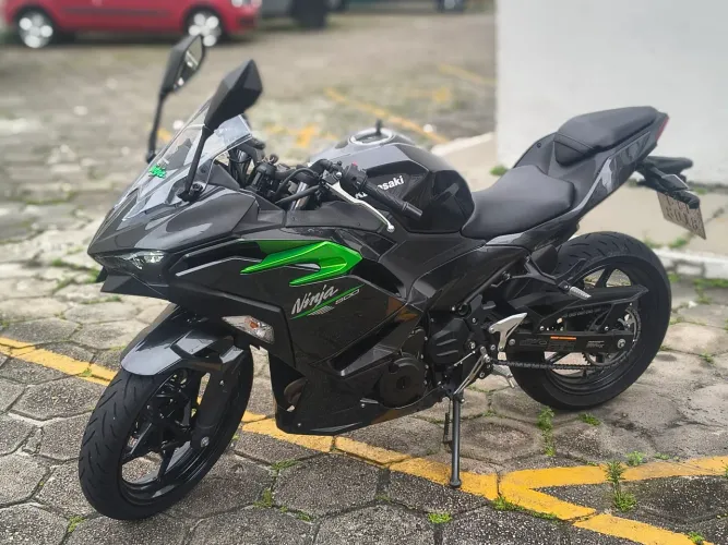 Kavazaki Ninja 500 standart 