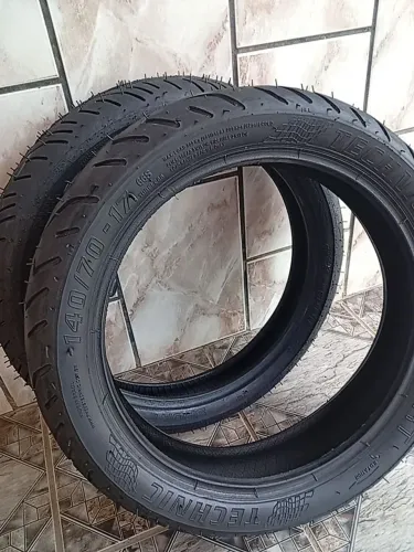 Par d pneus 110. 140 aro 17... Nunca usados compatível com FAZER Twister ninja CB