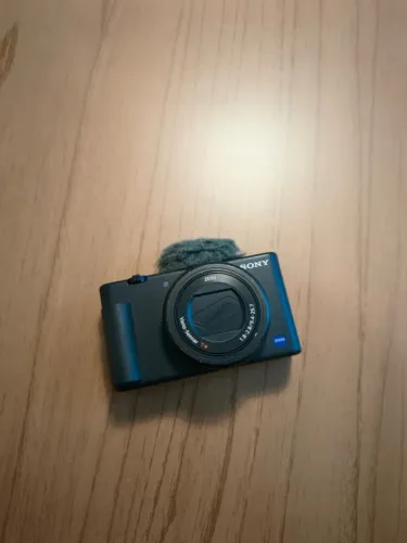 Sony ZV-1 4K Zeiss 24-70 F1.8 + 5 Baterias + Carregador Triplo