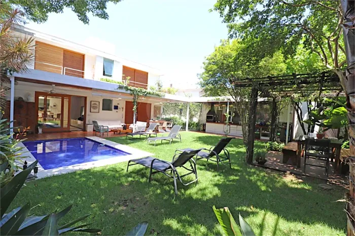 Sobrado com 4 quartos à venda em Alto de pinheiros - SP