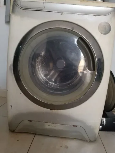 Vendo máquina de lavar de 9kg valor 250 funcionando normalmente