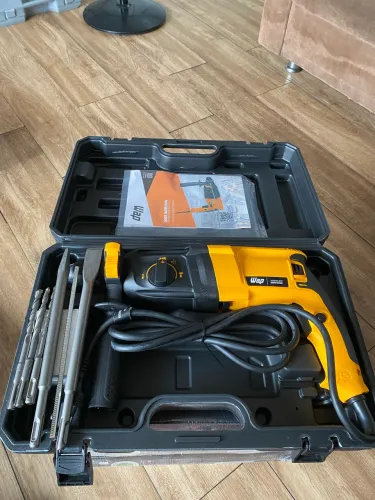 Martelete perfurador Wap, 900W de potência 127V.