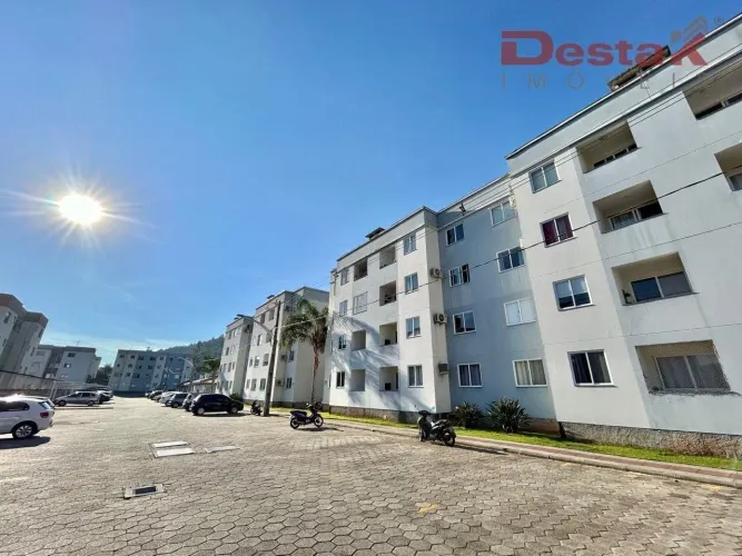 Apartamento no bairro Fundos - Biguaçu