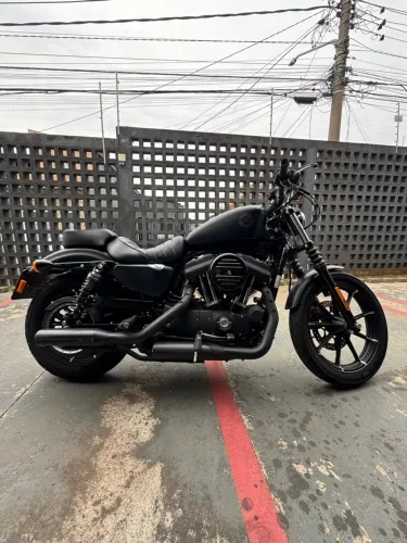Harley Davidson 883 Iron