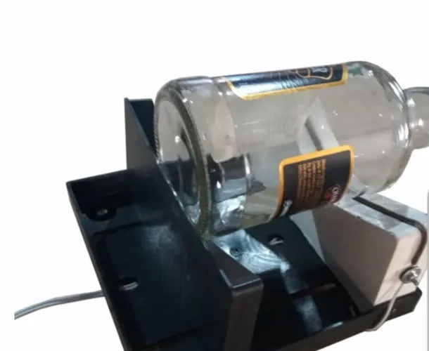 Máquina de fazer copos