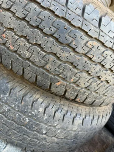 Pneu 265/70/16 Br HT 80 % Vid