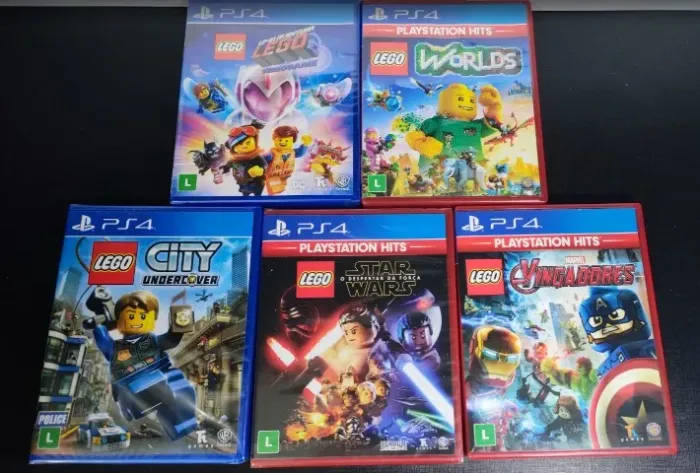 Lote de 5 jogos Lego para PS4 - Lego Marvel, Star Wars, City Undercover e Lego Worlds