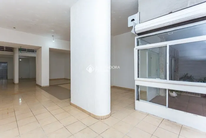 Ponto Comercial/Loja à Venda no Centro Histórico com Área de 143 m² Disponível!
