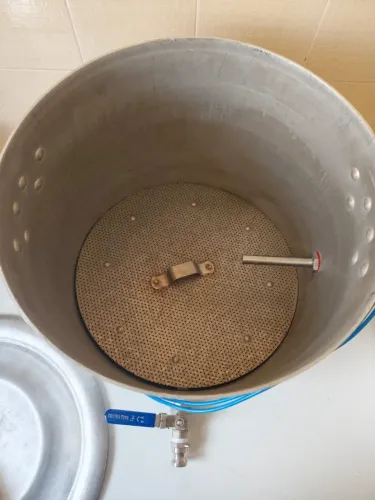 Panela Cerveja 30, 40 e 50 litros todas com válvula e resistência e uma com fundo falso