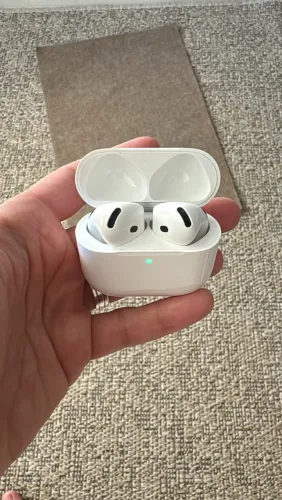 AirPod 4 com cancelamento de ruído