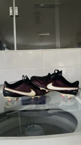 Chuteira Nike tiempo campo, original!