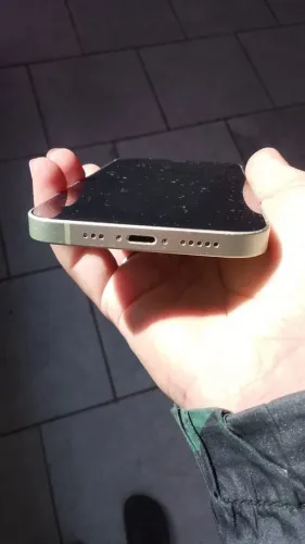 iPhone 12. 128 giga saúde da bateria 72%