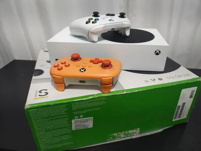 Xbox Séries S + 2 Controles+ 6 meses de garantia