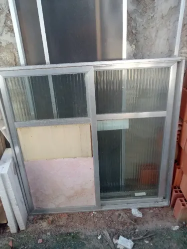 Janela alumínio