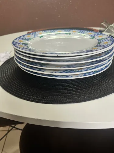 Pratos porcelana