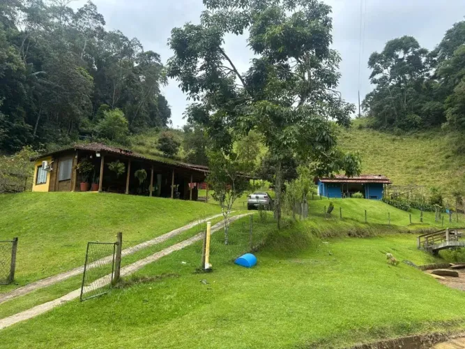LINDÍSSIMA PROPRIEDADE XOM 35.000M² EM ALTO GALO, DOMINGOS MARTINS ES.