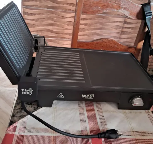 Grill Elétrico 3 em 1, Black and Decker G2200 Trio BBQ 3