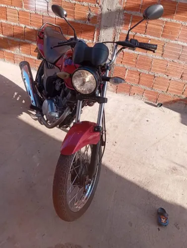 Vendo moto fan 150 ano 2013 toda revisada