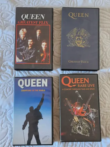 Lote 4 Fitas VHS Queen - Greatest Flix I e II, Rare Live e Champions of the World
