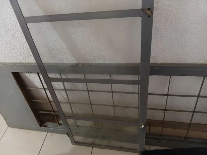 Porta com vidro