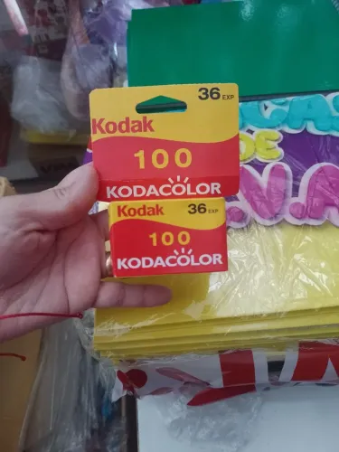 Vende -se filme fotográfico Kodak 