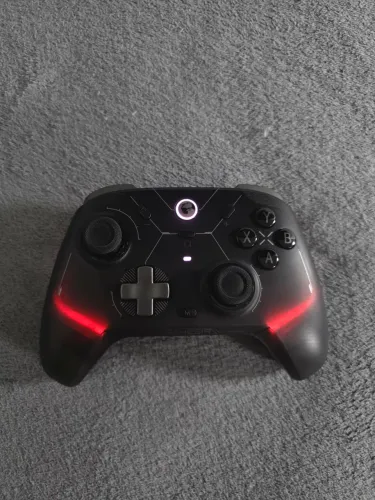 Controle GameSir Cyclone 2 Preto Com Dock Sem fio (Openbox)