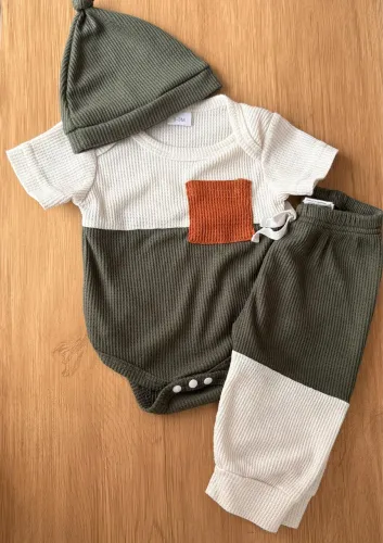     Kit Bebê Completo Body + Calça + Touca | 0 a 3 Meses ?