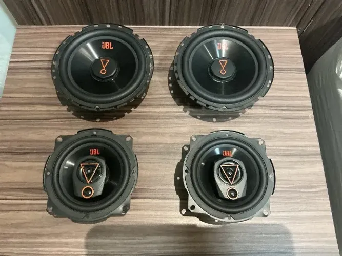 4 MÉDIOS JBL