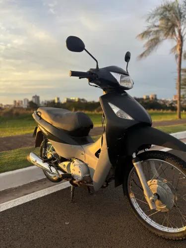 Honda Biz ES 2007 preta, com partida elétrica e 65.000 km rodados