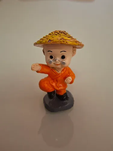 Mini monge de chapéu