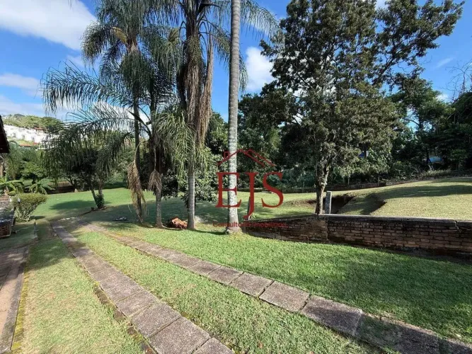 Linda chácara com piscina e lago ou para construção de Village a venda em Atibaia - SP