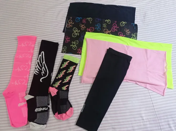 Bandanas, meias e manguito para ciclismo