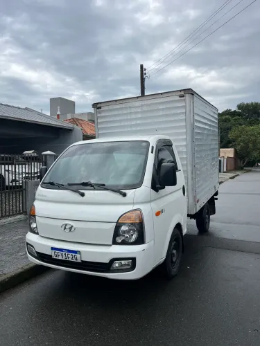 Hyundai HR 2.5 Diesel 2017 (Vendo com baú ou sem)