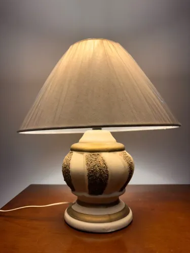 Luminária Abajur Antigo Retrô Cerâmica Texturizada Com Dourado anos 80