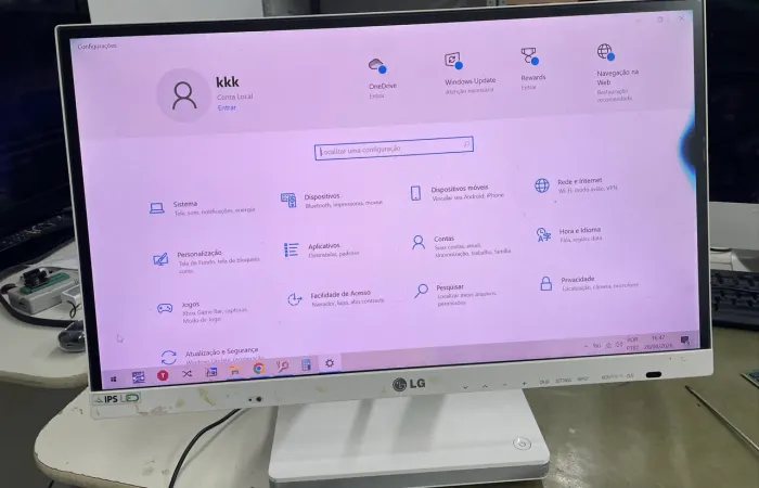 Monitor LG 24polegadas (mancha na borda)