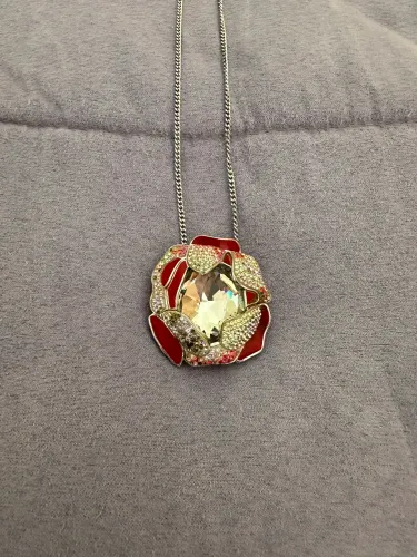 Colar com pingente grande em cristal swarovisk