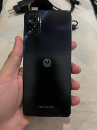 Moto e 22