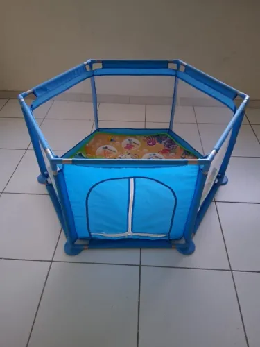 cercadinho/chiqueirinho infantil azul - bom estado de conservação