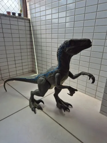 Dinossauro Velociraptor Blue Super Colossal Mattel - 1 Metro - Jurassic World
