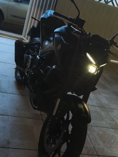 Vendo MT 03 em estado de nova