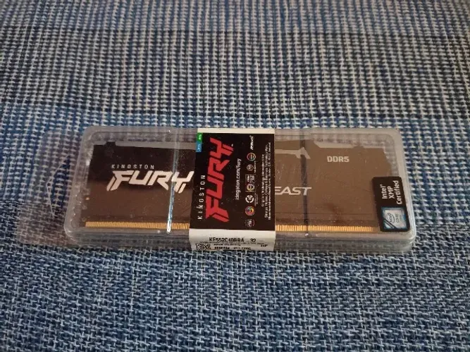 Memória RAM Kingston Fury Beast RGB, 1X32GB, 5200MHz, DDR5, CL40 (Nova e Lacrada)