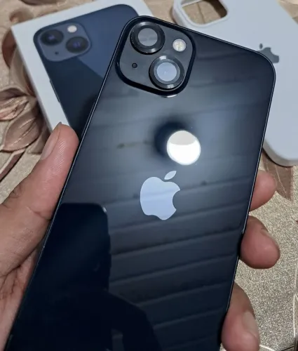 Iphone 13..Está 100% perfeito. IMPECÁVEL..Aparelho completo