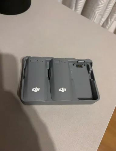 Hub carregador + 2 Baterias DJI Neo 2