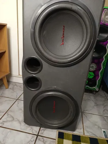 Vendo grave powervox de 600rms