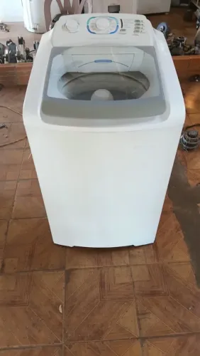 Vendo máquina de 10kg Electrolux